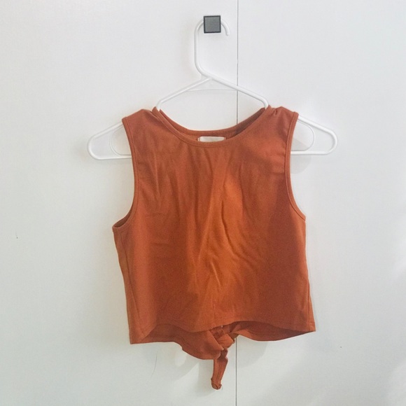 Tops - Women’s cropped tank top